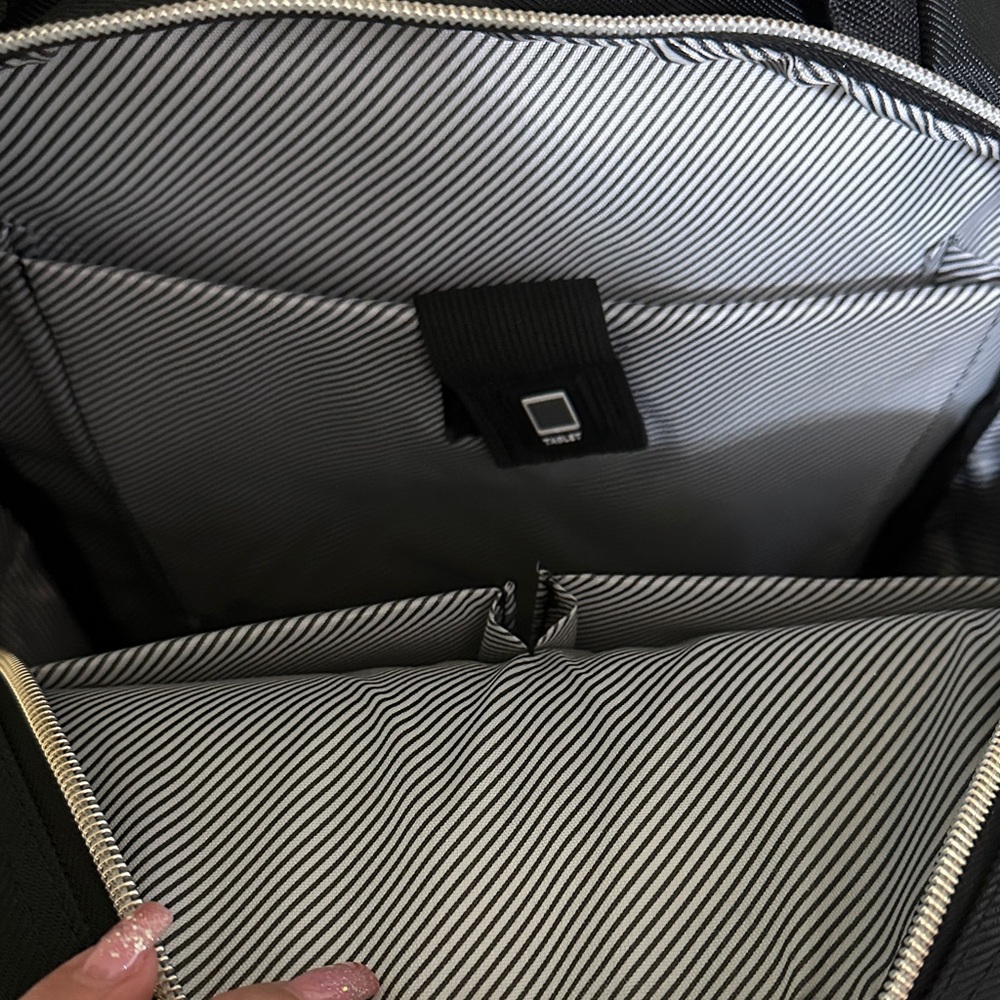 Kenneth Cole Backpack - Picture 5 of 8